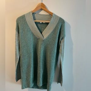 Women’s alpaca and wool blend sweater by Moth, Anthropologie. L, green, V-neck